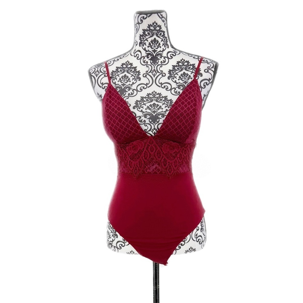 Fashion Nova Burgundy Lace Bodysuit Top